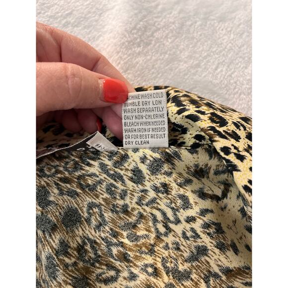 Giorgio Fiorlini Collection Leopard Print Blouse Size Medium - Picture 9 of 9